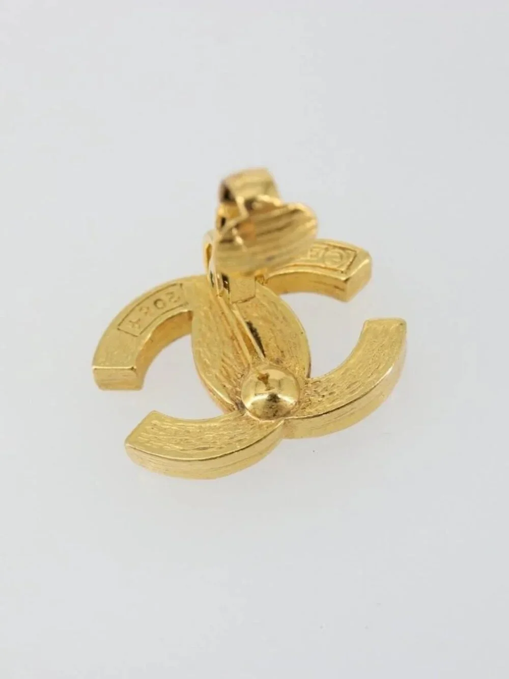 CHANEL Earring metal Gold Tone CC Auth 183505